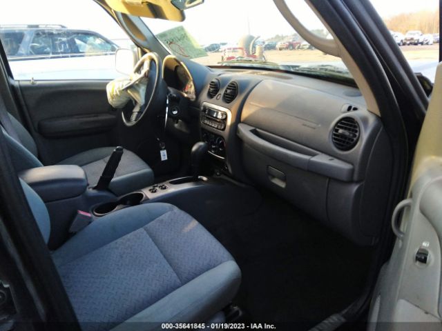 1J4GK38K35W600204 Jeep Liberty Renegade