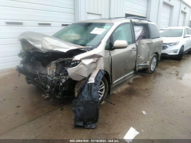 2017 Toyota Sienna, VIN: 5TDYZ3DC6HS887367