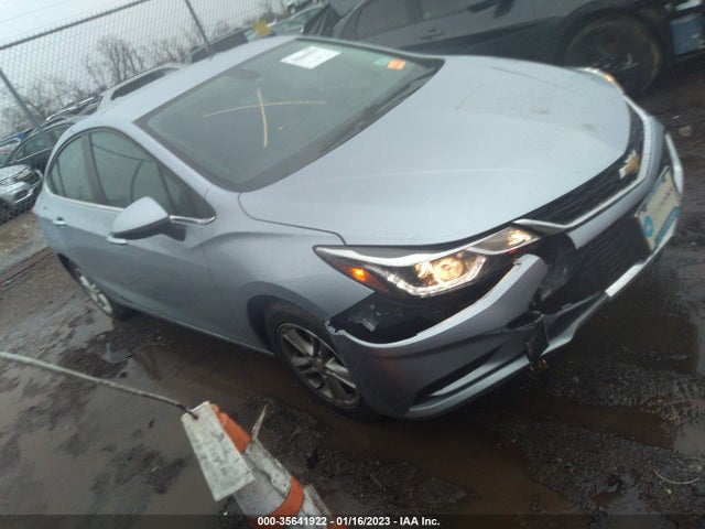 2017 Chevrolet Cruze, VIN: 1G1BE5SM7H7153123