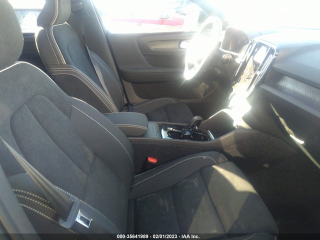 2023 Volvo XC40, VIN: YV4ED3UW7P2951236