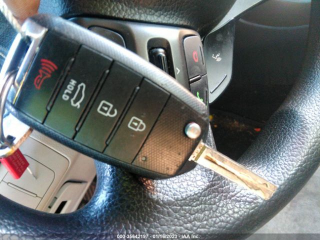 5XXGM4A75FG422049 KIA Optima Lx