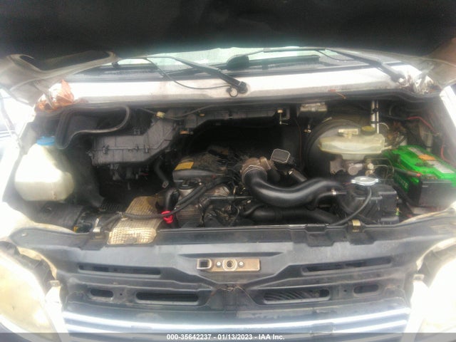 2004 DODGE SPRINTER VIN: WD2PD444745643220