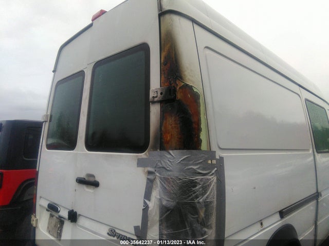2004 DODGE SPRINTER VIN: WD2PD444745643220