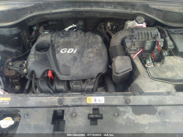 2016 Hyundai Santa Fe, VIN: 5XYZU3LB5GG367877