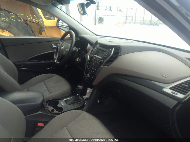 2016 Hyundai Santa Fe, VIN: 5XYZU3LB5GG367877