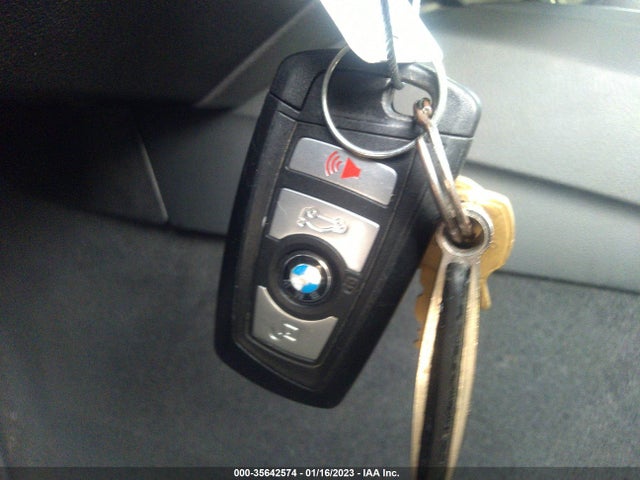 2017 BMW 3 Series, VIN: WBA8E1G5XHNU12580