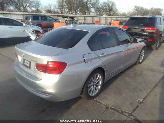 2017 BMW 3 Series, VIN: WBA8E1G5XHNU12580