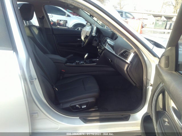 2017 BMW 3 Series, VIN: WBA8E1G5XHNU12580