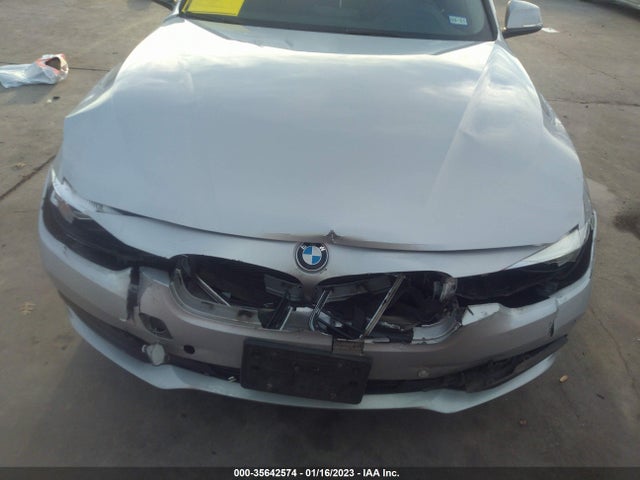 2017 BMW 3 Series, VIN: WBA8E1G5XHNU12580