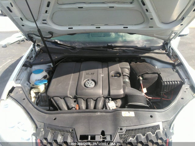 2010 VOLKSWAGEN JETTA SEDAN SE VIN: 3VWRX7AJ0AM038584