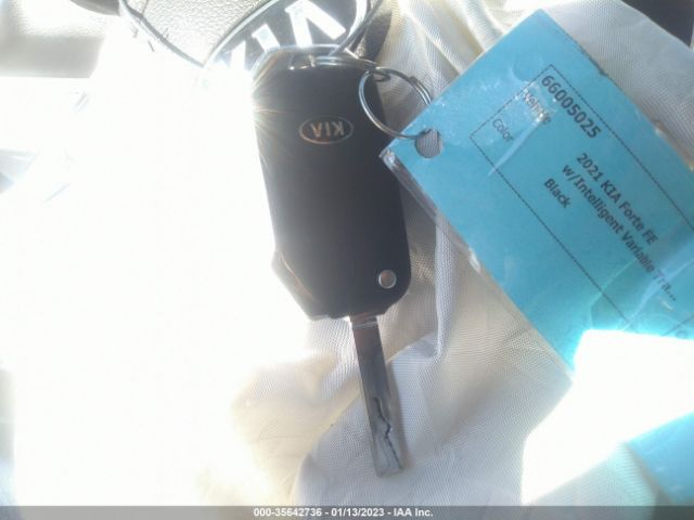 3KPF24AD3ME397584 KIA FORTE FE