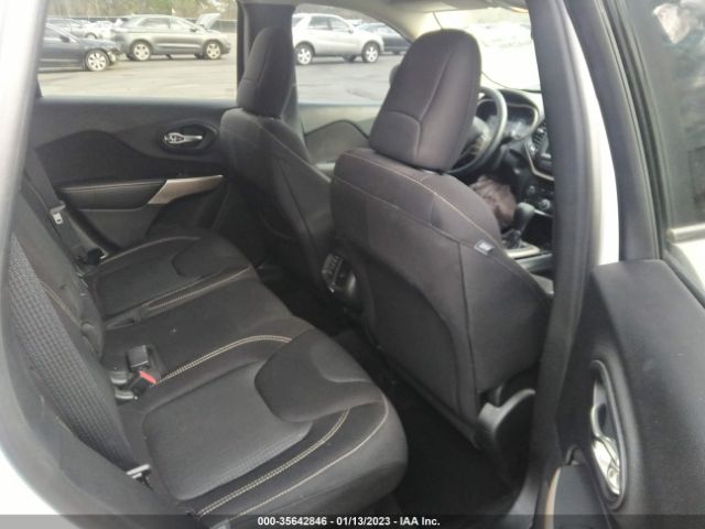1C4PJLCB3HW669009 Jeep Cherokee