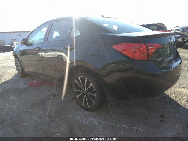 Toyota COROLLA SE 2018 5YFBURHE9JP744740 Image 4
