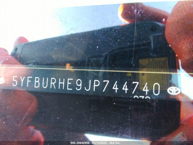 Toyota COROLLA SE 2018 5YFBURHE9JP744740 Image 10