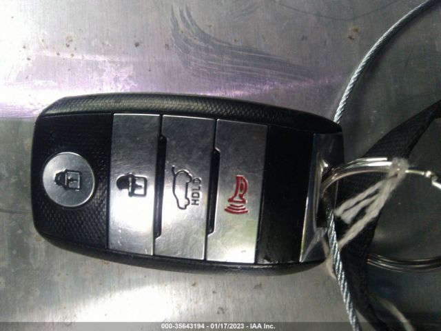 KNDJP3A56E7011174 KIA SOUL +