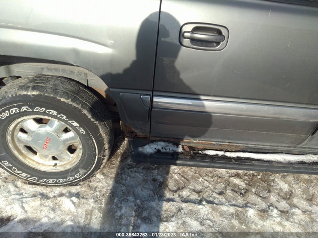 GMC YUKON XL 2001 3GKFK16T11G124680 Image 7