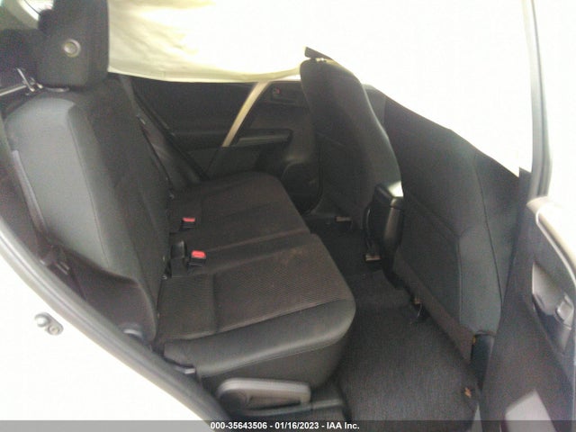 Toyota RAV4 LE 2018 JTMZFREV1JJ208169 Image 8