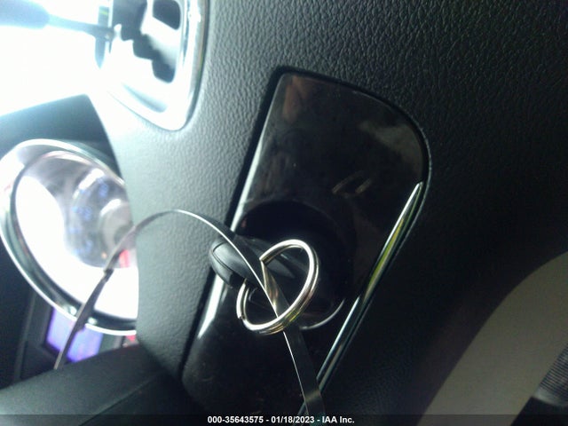 2013 CHRYSLER TOWN & COUNTRY TOURING VIN: 2C4RC1BG4DR811004