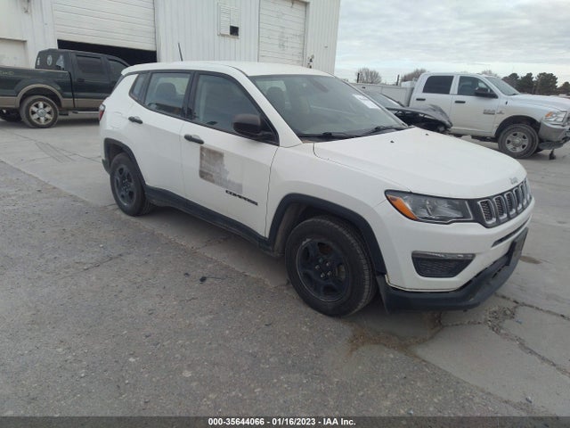 2018 Jeep Compass, VIN: 3C4NJCAB2JT136879