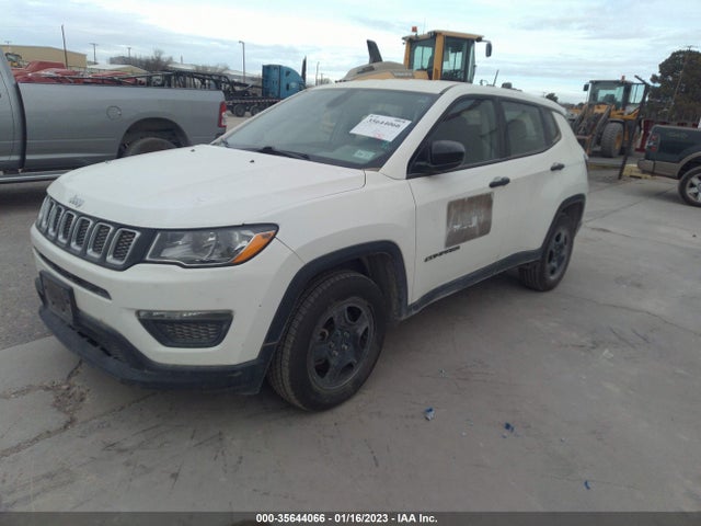 2018 Jeep Compass, VIN: 3C4NJCAB2JT136879