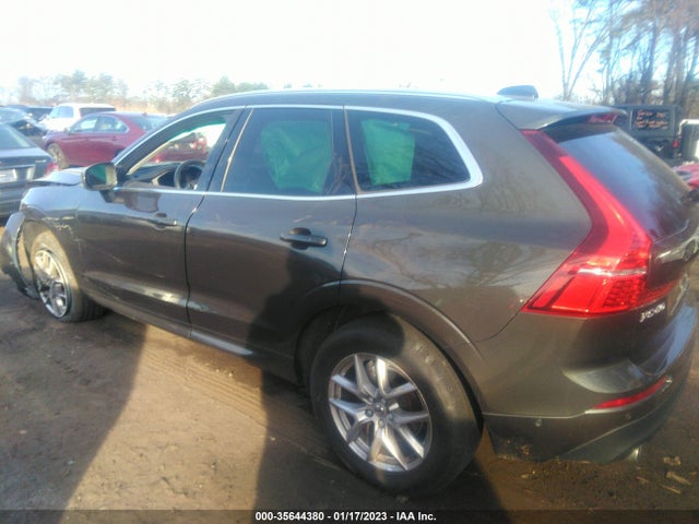 Volvo Xc60 Momentum 2018 YV4102RK4J1036173 Image 4