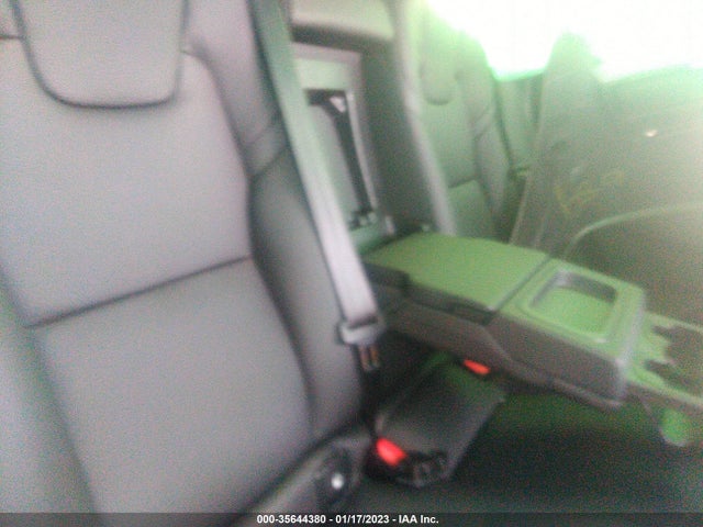Volvo Xc60 Momentum 2018 YV4102RK4J1036173 Image 9