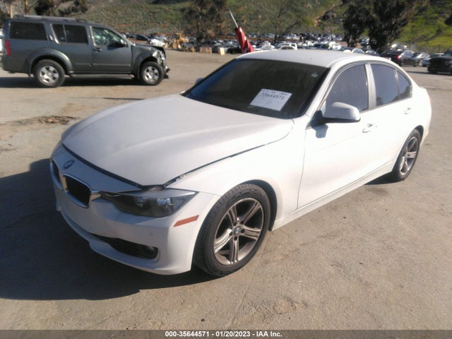 WBA3B1C57EK132900 BMW 3 Series 320i