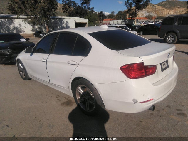 WBA3B1C57EK132900 BMW 3 Series 320i