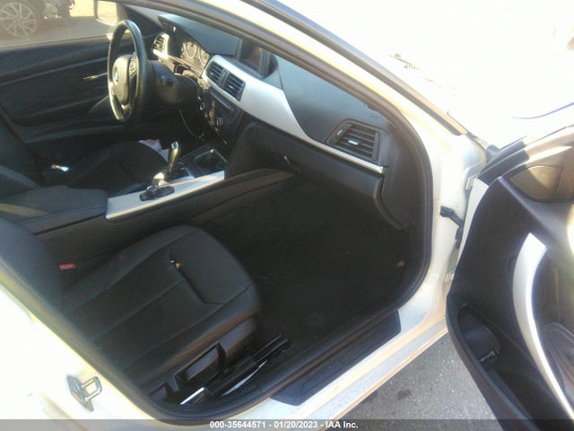WBA3B1C57EK132900 BMW 3 Series 320i