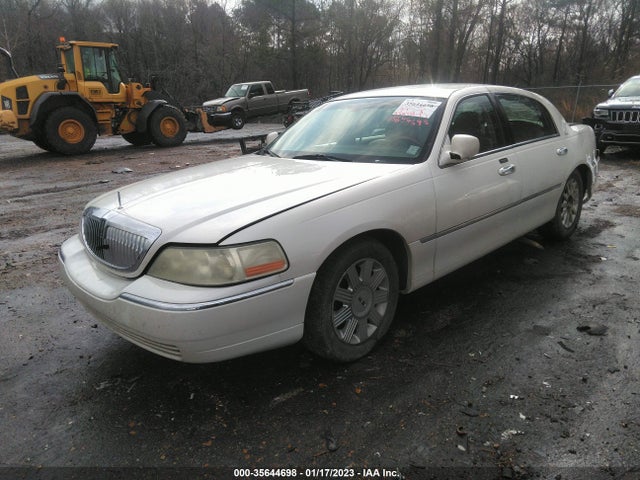 2004 LINCOLN TOWN CAR ULTIMATE VIN: 1LNHM83W64Y664747