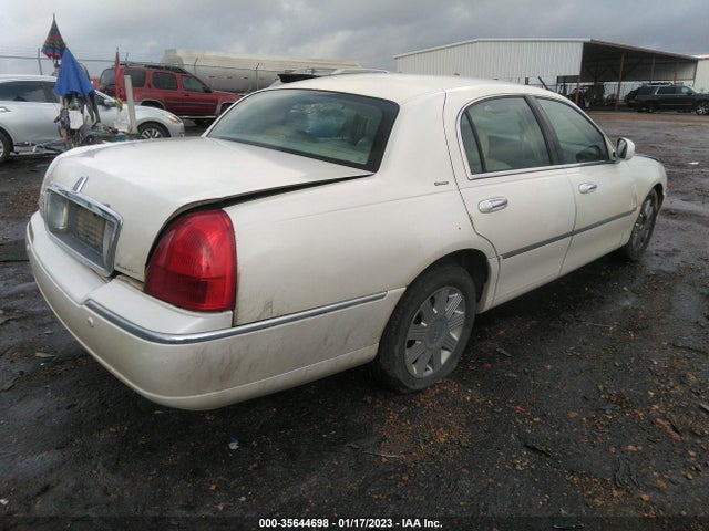 Lincoln Town Car Ultimate 2004 1LNHM83W64Y664747 Image 5