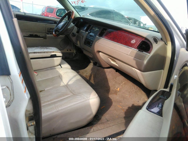 Lincoln Town Car Ultimate 2004 1LNHM83W64Y664747 Image 6