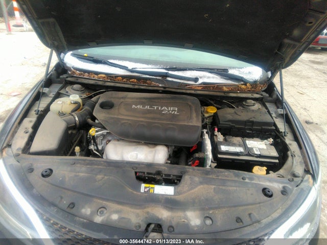 Chrysler 200 C 2015 1C3CCCCBXFN599332 Image 11