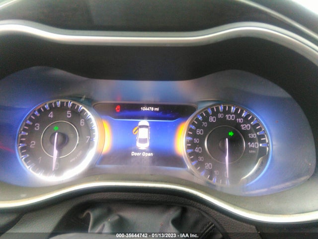 Chrysler 200 C 2015 1C3CCCCBXFN599332 Image 8