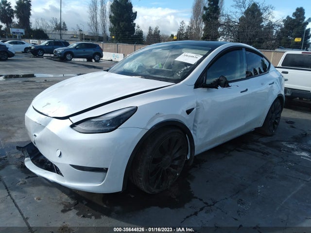 2022 Tesla Model Y, VIN: 7SAYGDEF6NF382436