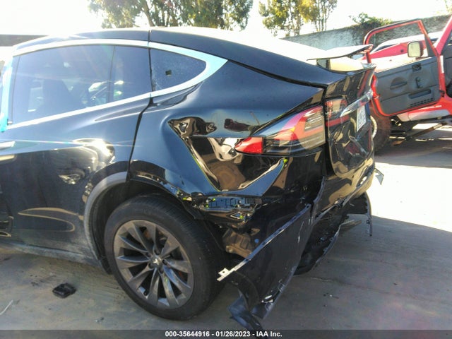 Tesla Model X 75d/100d/p100d 2018 5YJXCDE28JF141828 Image 4