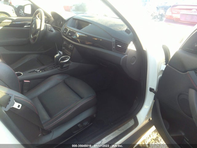 2014 BMW X1, VIN: WBAVM5C53EVV91270
