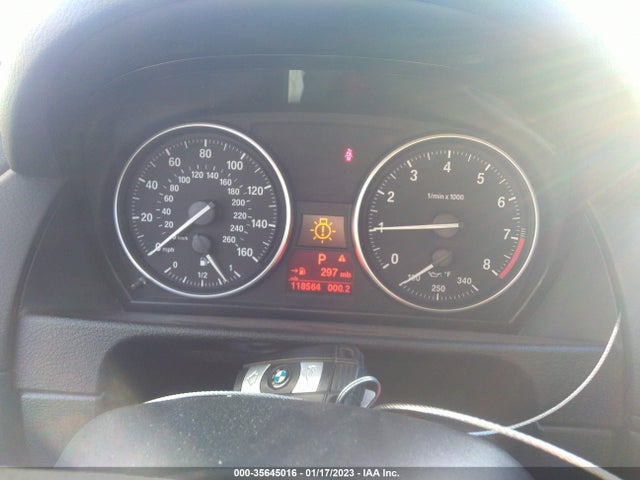 2014 BMW X1, VIN: WBAVM5C53EVV91270