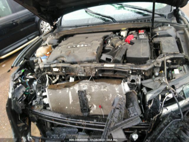 1LN6L9PK2H5607346 Lincoln Continental
