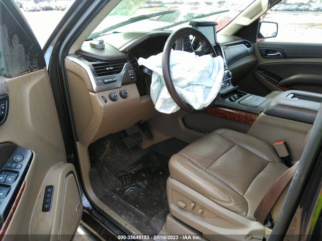 2017 Chevrolet Suburban, VIN: 1GNSKJKC7HR327302