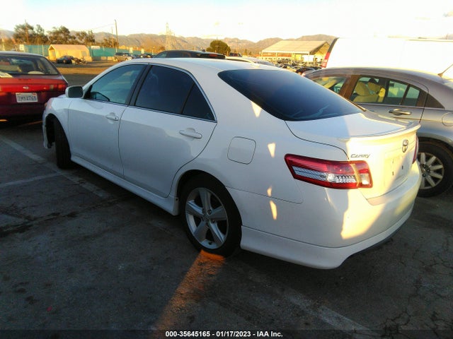 2011 TOYOTA CAMRY SE VIN: 4T1BK3EK8BU628586