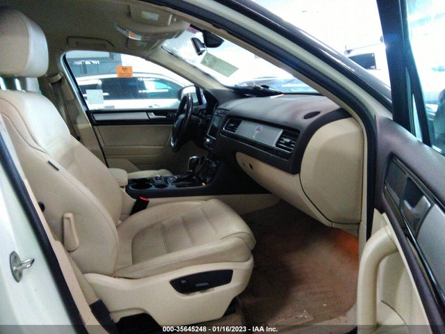 WVGFK9BP7BD007392 Volkswagen Touareg Sport