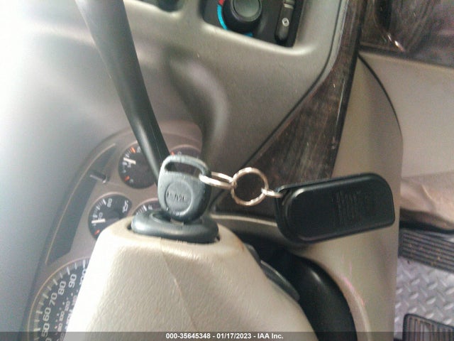 GMC YUKON XL DENALI 2005 1GKFK66U45J236139 Image 3