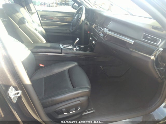 2015 BMW 7 Series, VIN: WBAYE4C5XFD947189