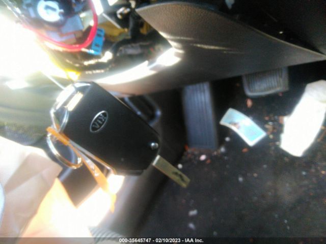 KNDEPCAA6M7140819 KIA Seltos Lx
