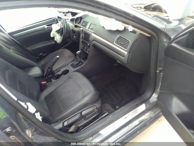 1VWDT7A36HC006337 Volkswagen Passat R-line W/comfort Pkg