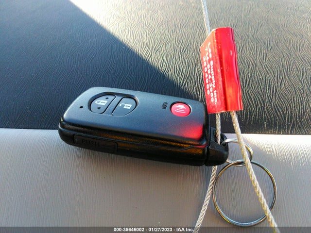 2016 Toyota Prius, VIN: JTDZN3EU9GJ052530