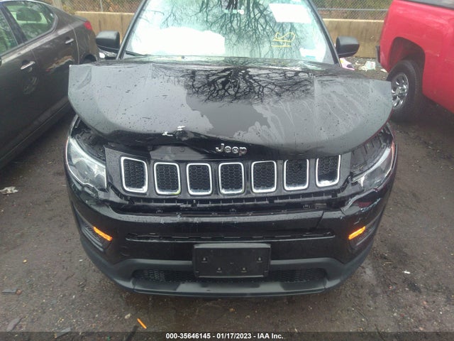 2018 Jeep Compass, VIN: 3C4NJCAB9JT465983