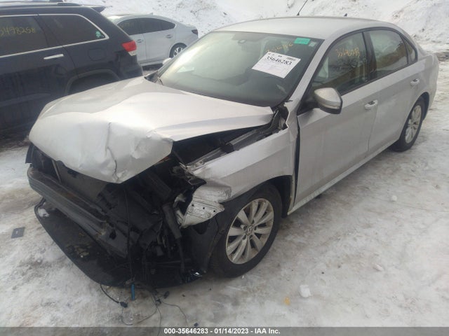 1VWAT7A3XFC002291 Volkswagen Passat 1.8t Wolfsburg Ed
