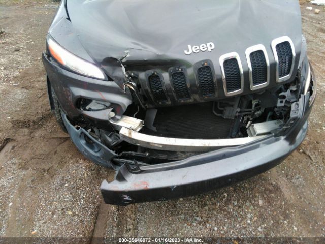 1C4PJLCB8FW591355 Jeep Cherokee Latitude